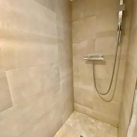 La Pietonne-plage-clim Menton