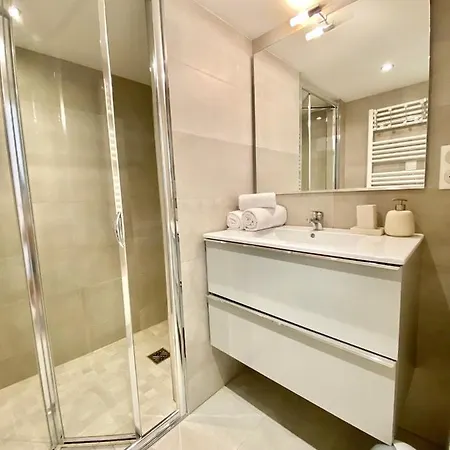 La Pietonne-plage-clim شقة *